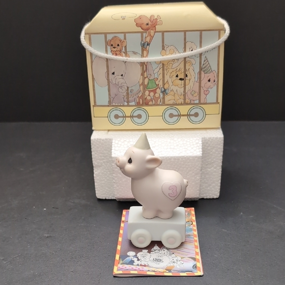 VGT, Precious Moments 'Heaven Bless This Special Day' #3 Birthday Piggy.